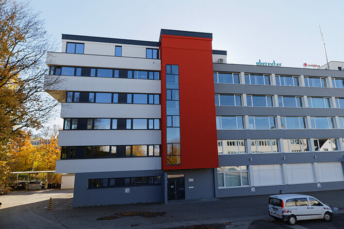 Foto des Bürogebäudes der BIT in Villingen-Schwenningen.